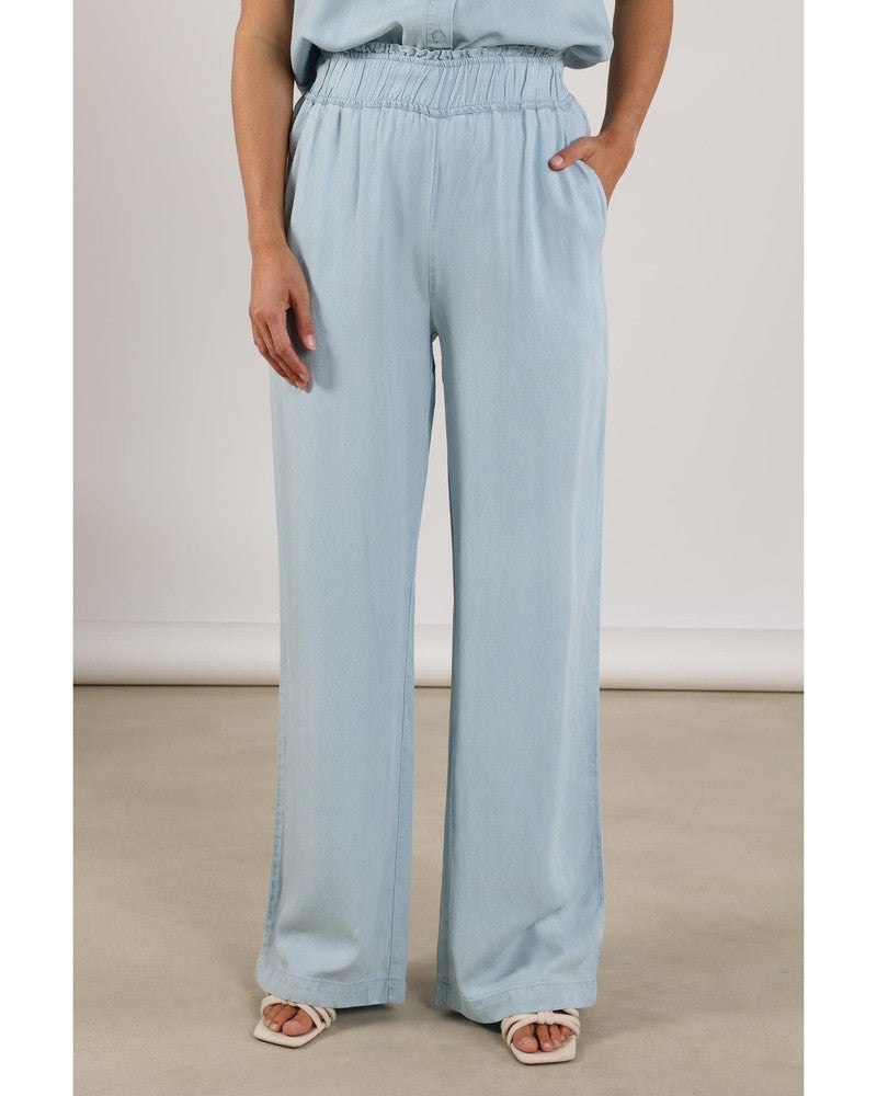 Novi Pants Licht Blauw Novi Pants Licht Blauw