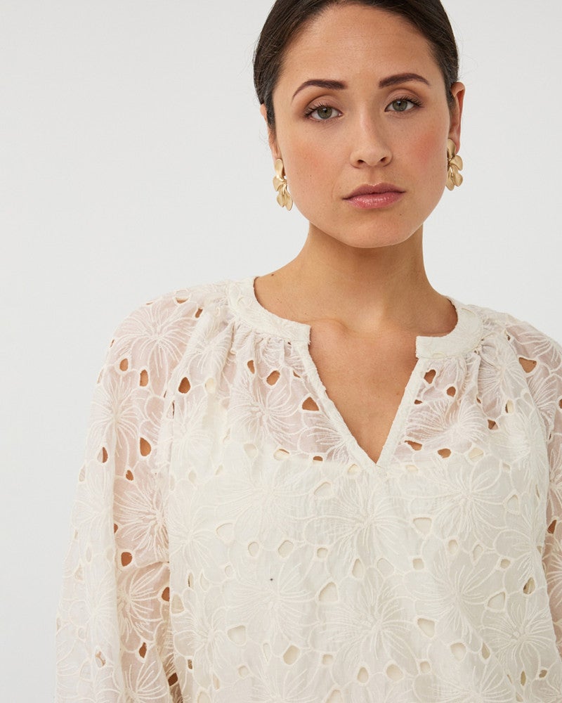 Blouse raglan embroidery anglaise Ecru Blouse raglan embroidery anglaise Ecru