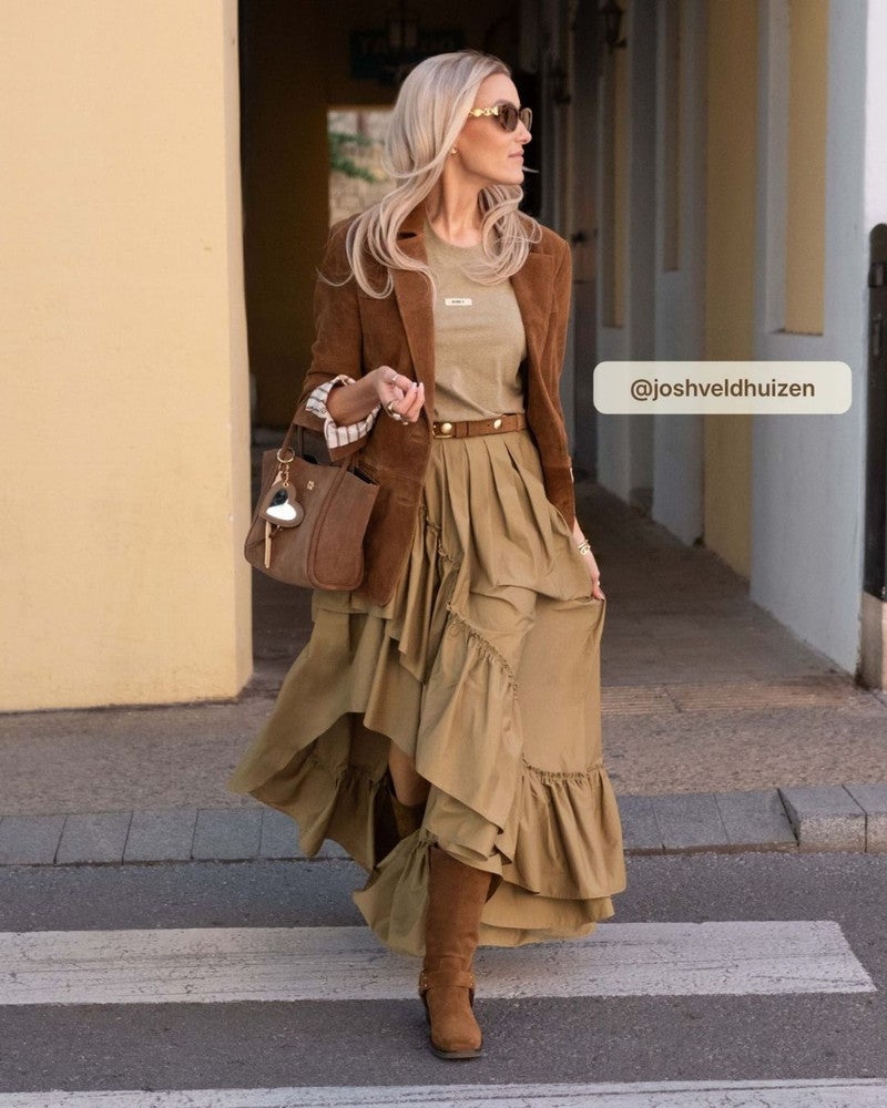 SUE T-shirt met schoudervulling Bruin 1 SUE T-shirt met schoudervulling Bruin 1