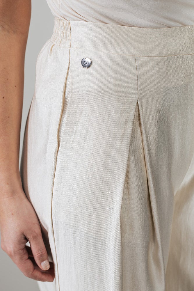 Remila Off White Remila Off White