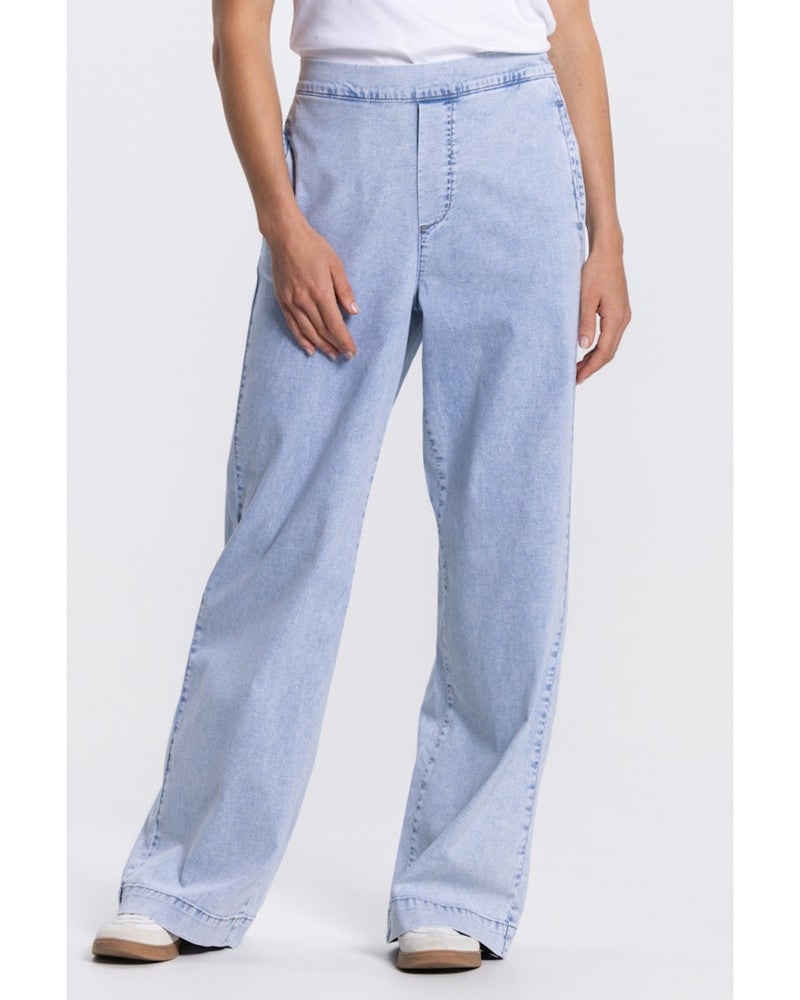 SAAR BROEK LLBD 429 light demin long wide elastic waist at back Blauw SAAR BROEK LLBD 429 light demin long wide elastic waist at back Blauw