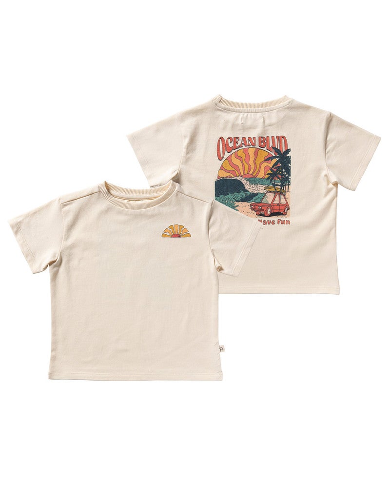 Ocean BLVD Oversized Tee Wit 1 Ocean BLVD Oversized Tee Wit 1