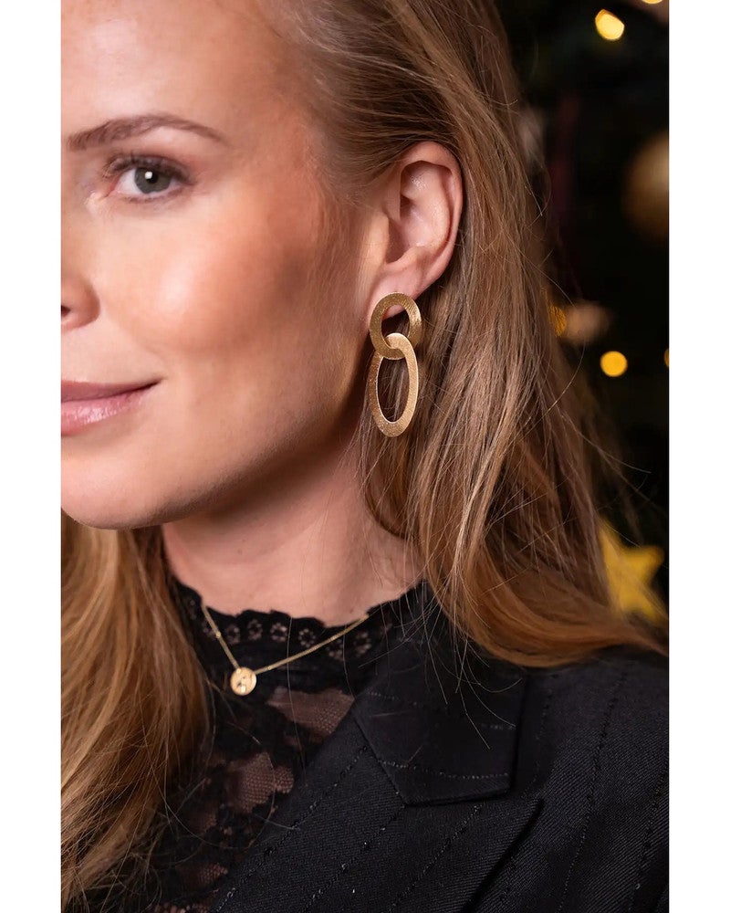 Earring Double Oval Charm Satin Goud Earring Double Oval Charm Satin Goud