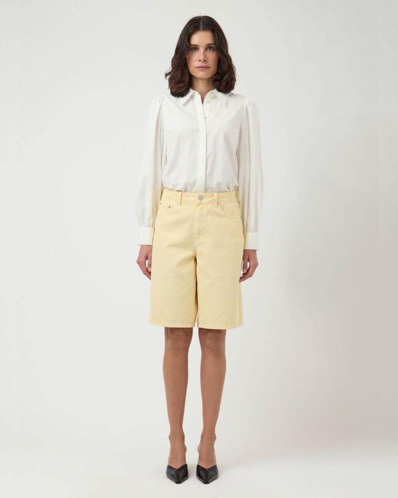 YASSUN HW BERMUDA DENIM SHORTS S. - FEST Geel YASSUN HW BERMUDA DENIM SHORTS S. - FEST Geel