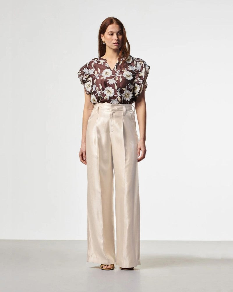 YAELLA FLOWER TOP Bruin 1 YAELLA FLOWER TOP Bruin 1