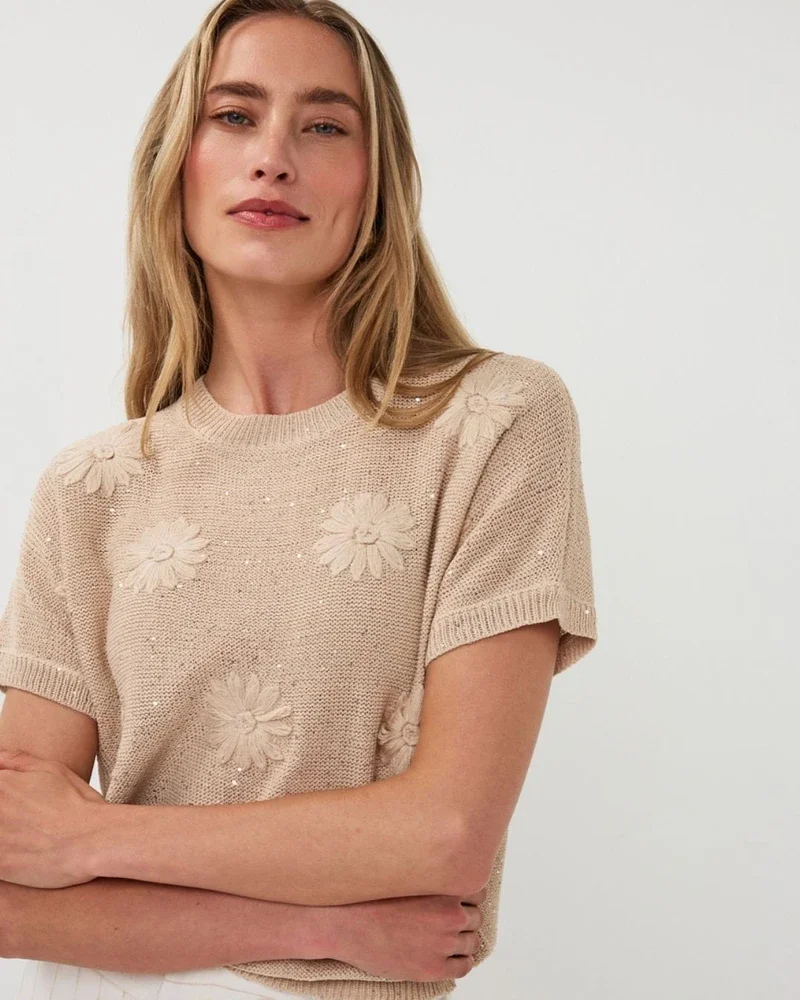 Sweater embroidery flower Beige Sweater embroidery flower Beige