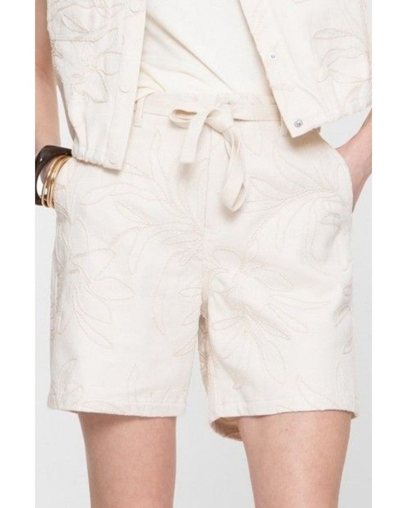Shorts embroidery Ecru Shorts embroidery Ecru