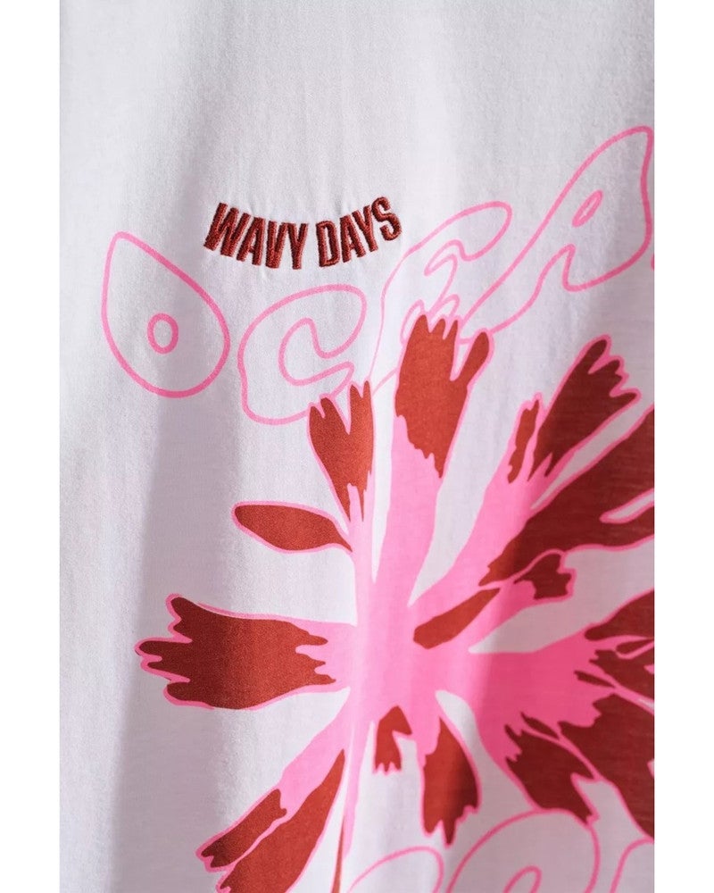 Wavy T-Shirts Wit 1 Wavy T-Shirts Wit 1
