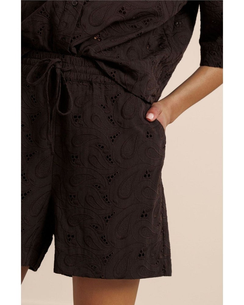 Zena broderie shorts Bruin 1 Zena broderie shorts Bruin 1