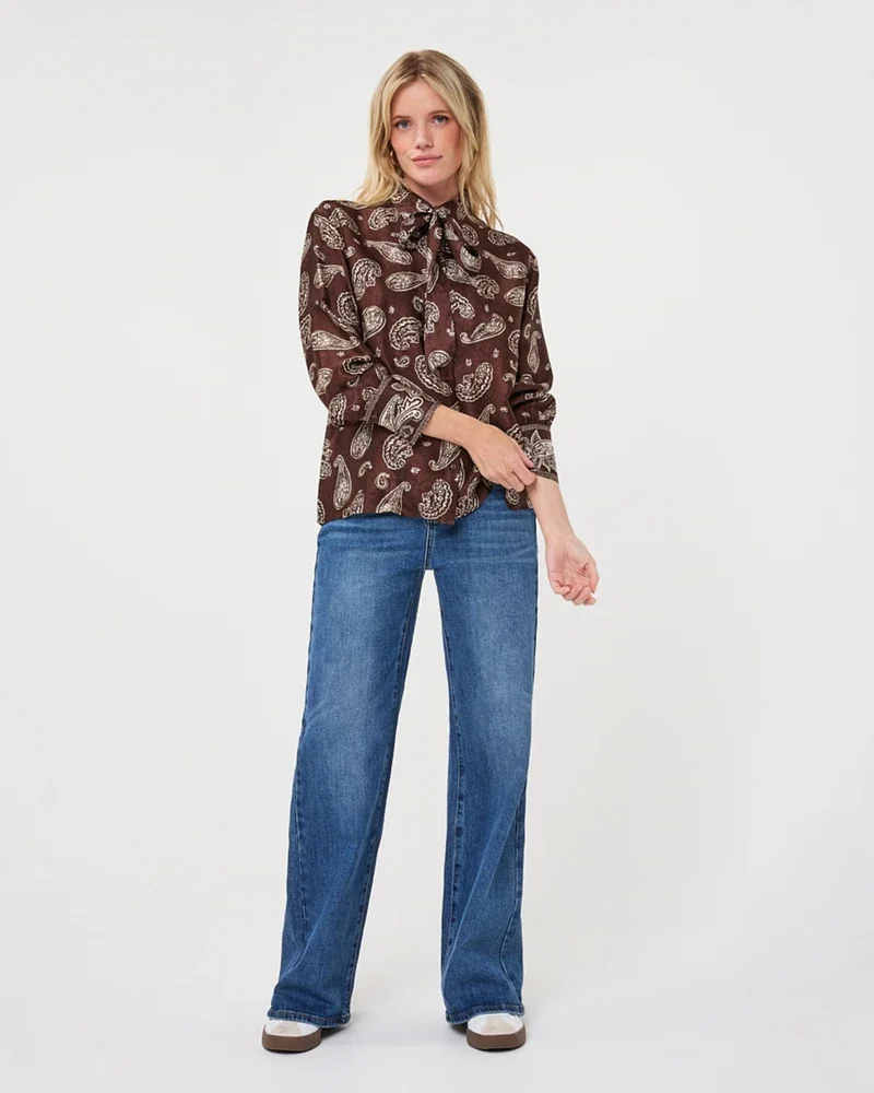 Blouse bow Bruin 1 Blouse bow Bruin 1