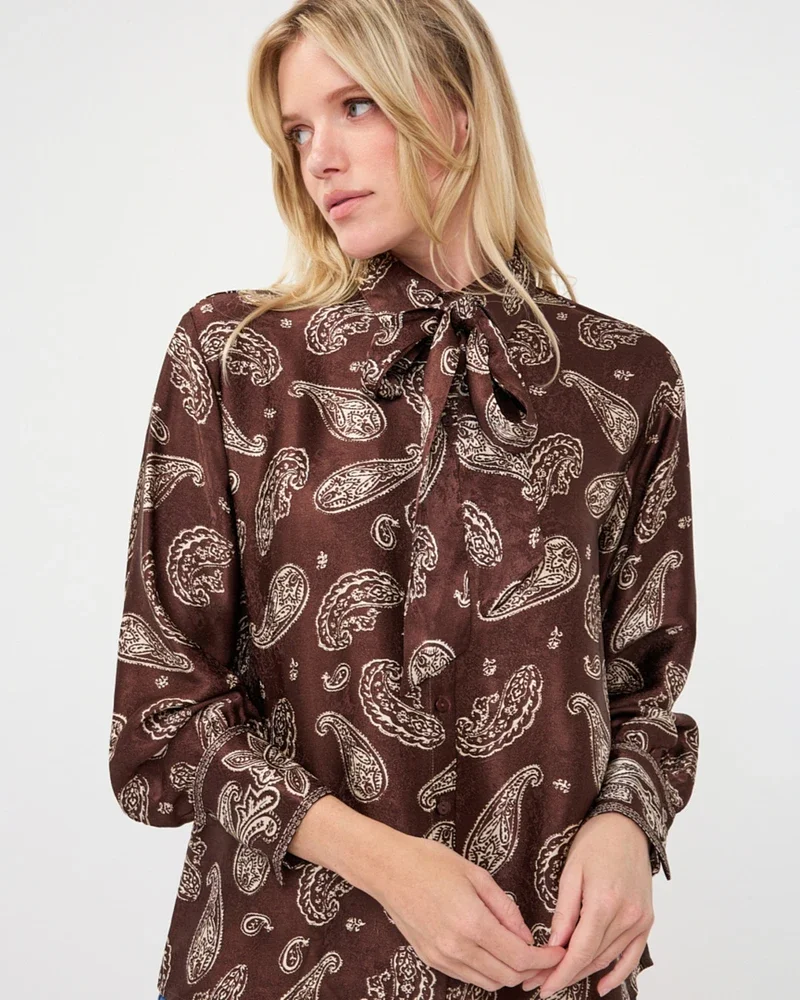 Blouse bow Bruin 1 Blouse bow Bruin 1