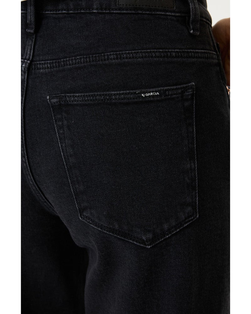 251 Celia Straight Fit Zwart 1 251 Celia Straight Fit Zwart 1