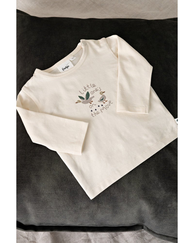 Longsleeve Little One - Wiggle and Waddle Off White Longsleeve Little One - Wiggle and Waddle Off White