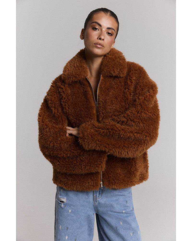 ladies woven curly faux fur coat Bruin 1 ladies woven curly faux fur coat Bruin 1