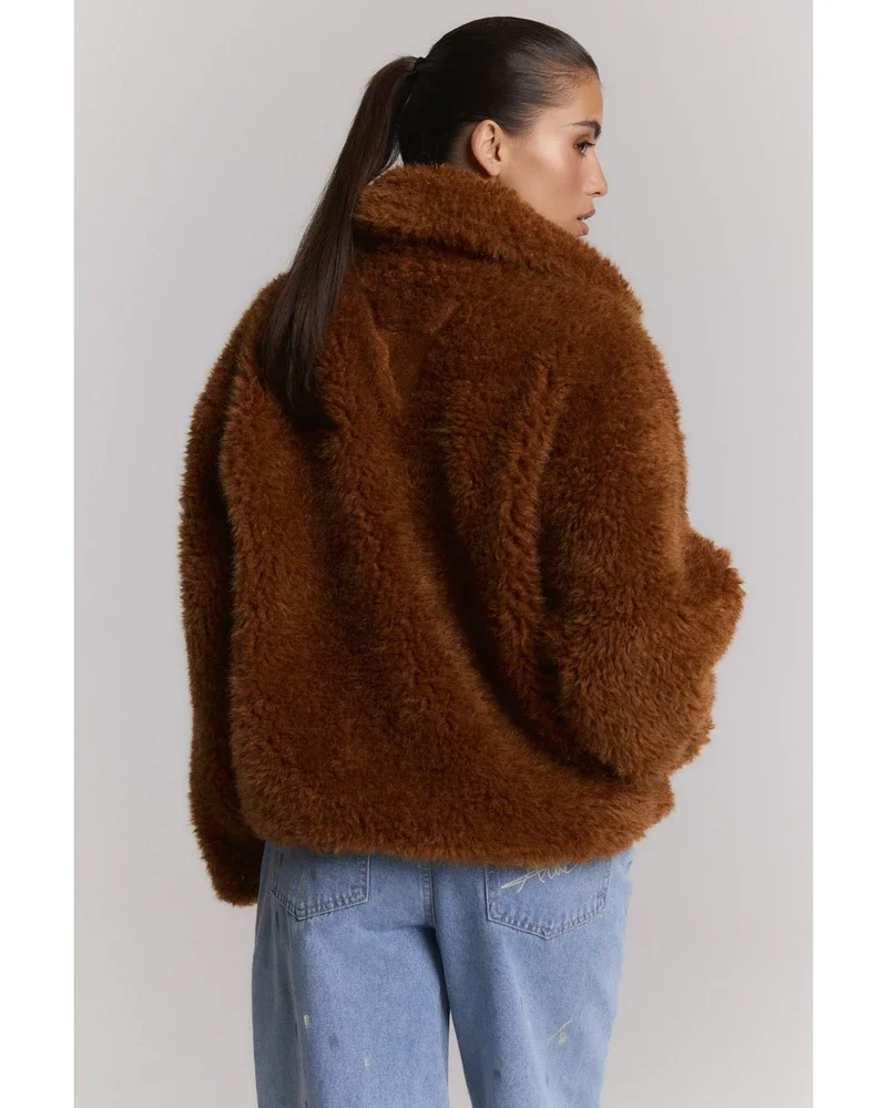 ladies woven curly faux fur coat Bruin 1 ladies woven curly faux fur coat Bruin 1
