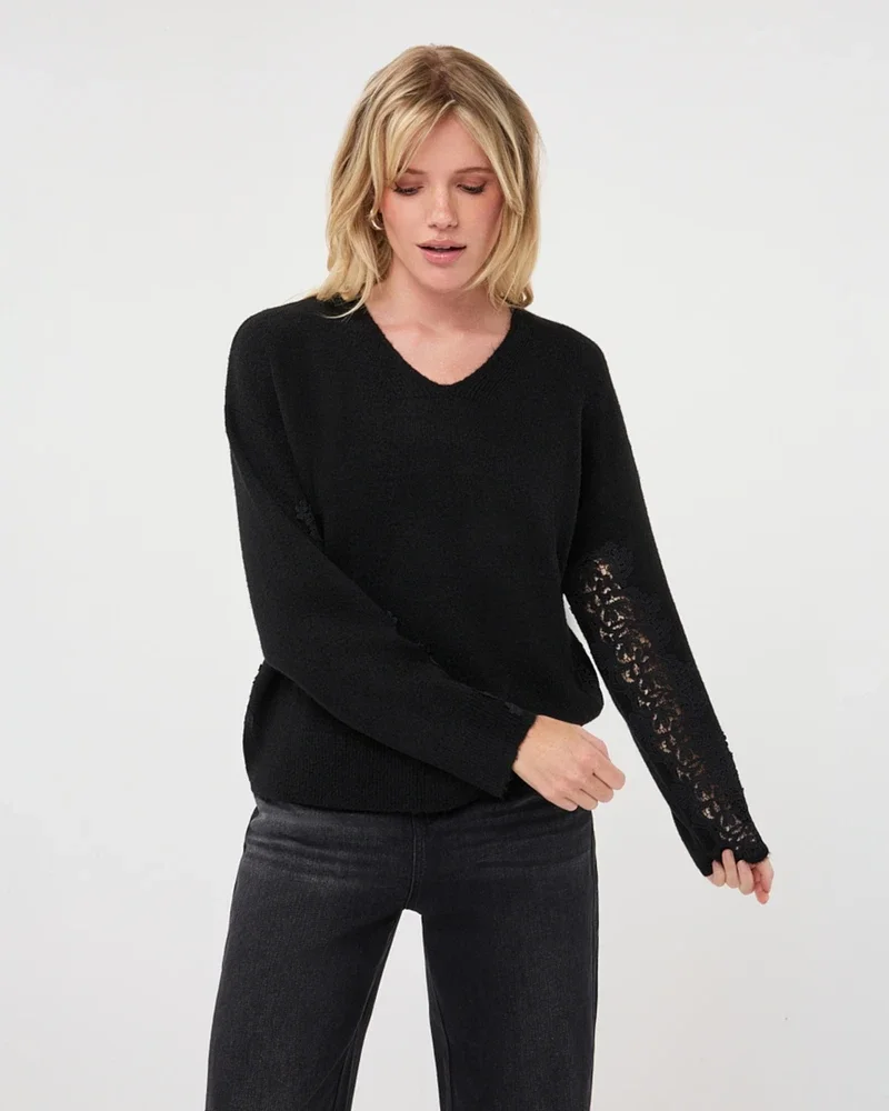 Sweater lace v-neck Zwart 1 Sweater lace v-neck Zwart 1