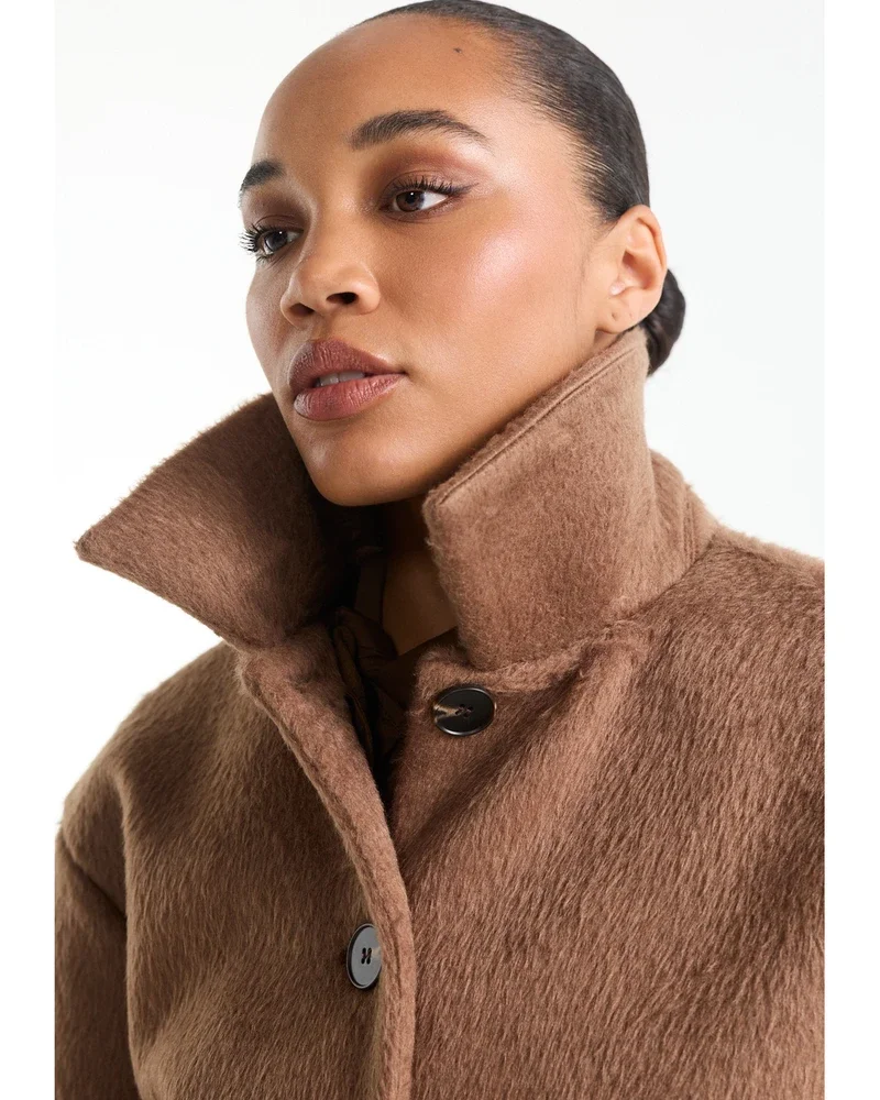 BEERTJE JASJE hw 227 hairy woven button closure Camel BEERTJE JASJE hw 227 hairy woven button closure Camel