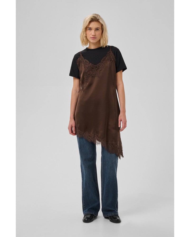 MWBrenda Lace Dress Bruin 1 MWBrenda Lace Dress Bruin 1