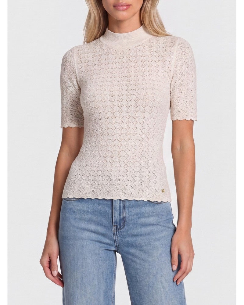 Avela Top Off White Avela Top Off White