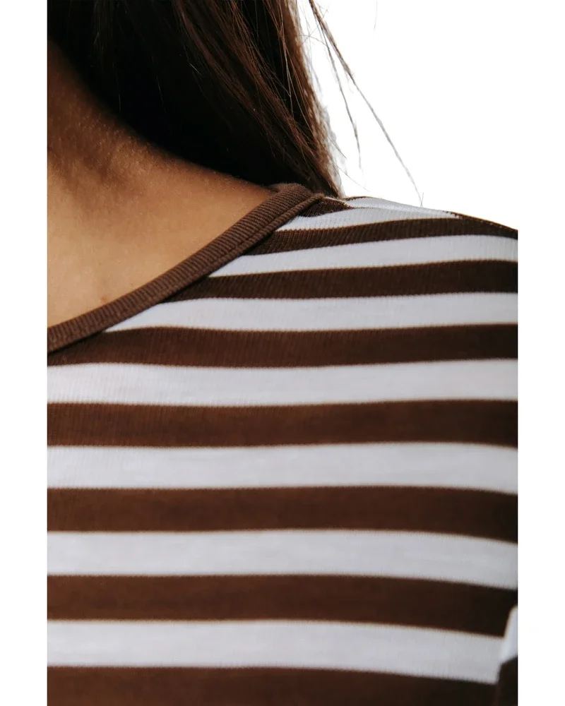 Juna Stripe Roundneck Top Bruin 1 Juna Stripe Roundneck Top Bruin 1
