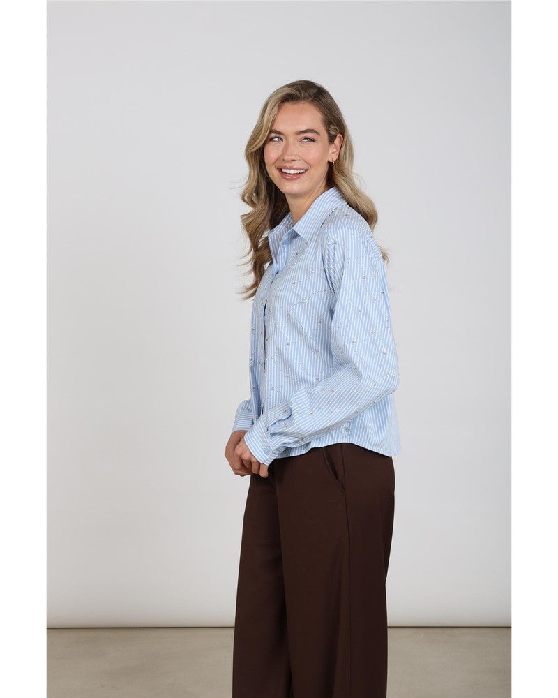 Nowi Blouse Stripe Stones Licht Blauw Nowi Blouse Stripe Stones Licht Blauw