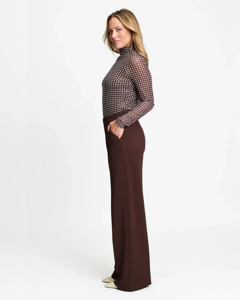TURTLENECK - Romi Mesh Check Brown Bruin 1 TURTLENECK - Romi Mesh Check Brown Bruin 1