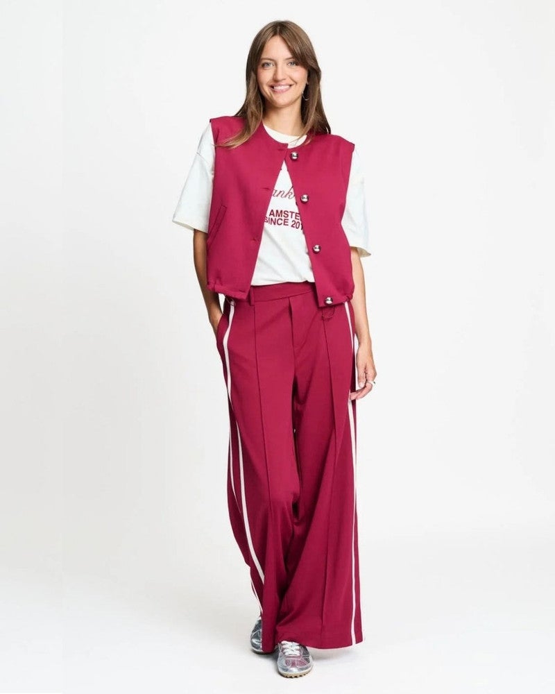 GILET - Gaya Burgundy Red Rood GILET - Gaya Burgundy Red Rood