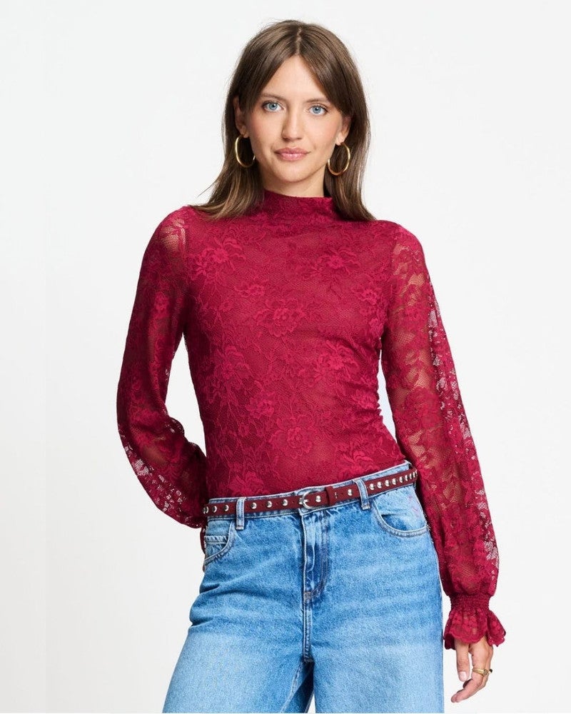 TURTLENECK - Ruby Lace Burgundy Red Rood TURTLENECK - Ruby Lace Burgundy Red Rood