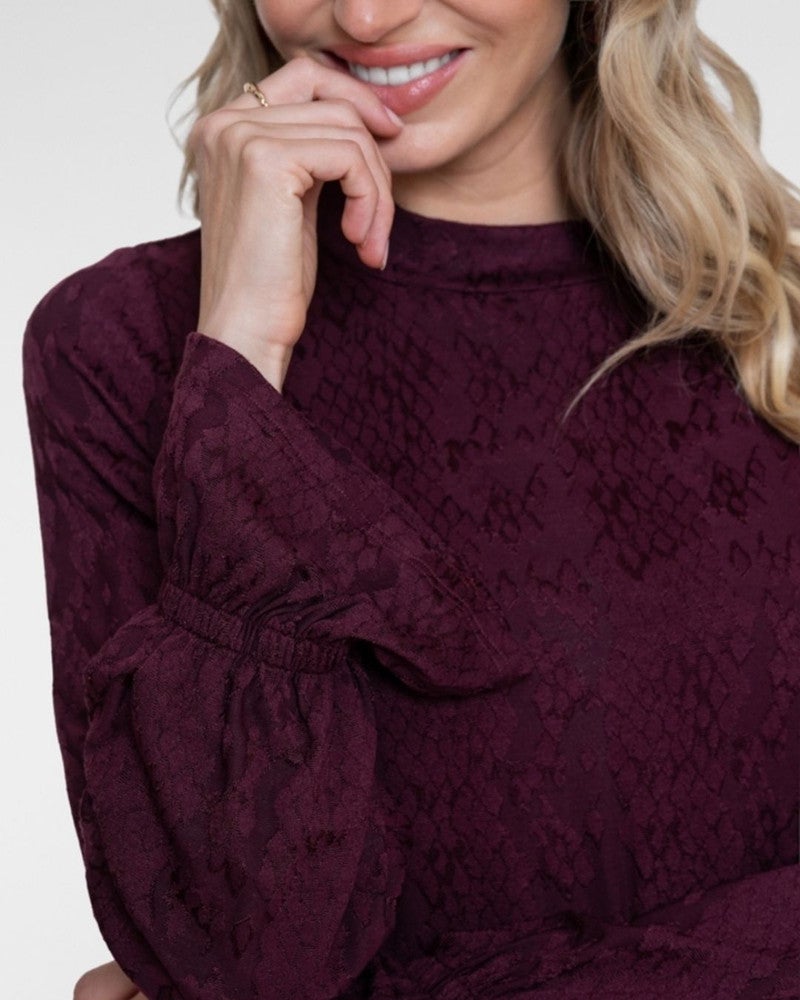 Top met lange mouw en borduursel Bordeaux Top met lange mouw en borduursel Bordeaux