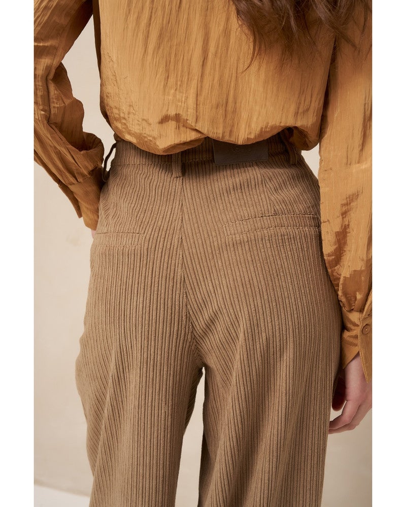 Pant Josy - Pleated Corduroy Beige Pant Josy - Pleated Corduroy Beige