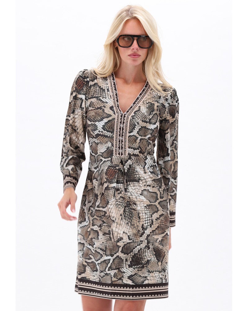 Korte Jurk Met Slangenprint D602 Print Korte Jurk Met Slangenprint D602 Print
