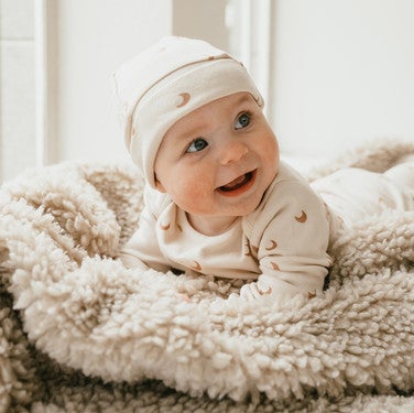 baby hat maantje Off White