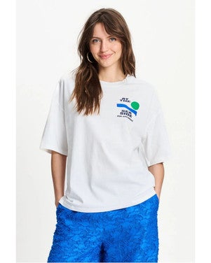 TSHIRT - Oversized At The Seaside Wit 1