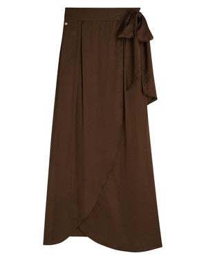 YAMICIA wrap maxi skirt in satin look Bruin 1