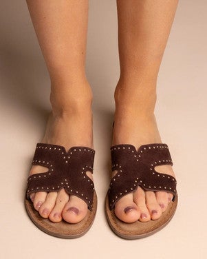 Lina mules small studs Bruin 1