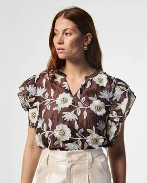 YAELLA FLOWER TOP Bruin 1