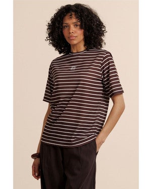 Stripe studio floor t-shirt Bruin 2