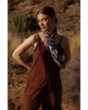 Mitzie lace top Bruin 2