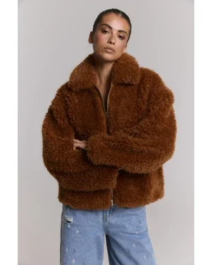ladies woven curly faux fur coat Bruin 1